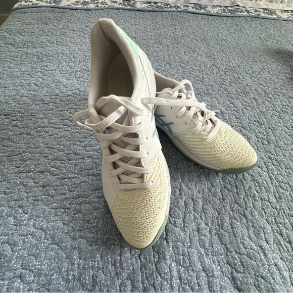 ASICS Sneakers Solution Swift FF White and Mint Green Tennis Prep Size 8.5 - Picture 2 of 8